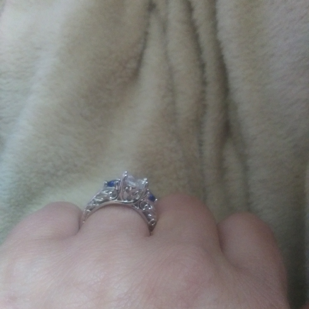 Ring - Picture 4 of 4